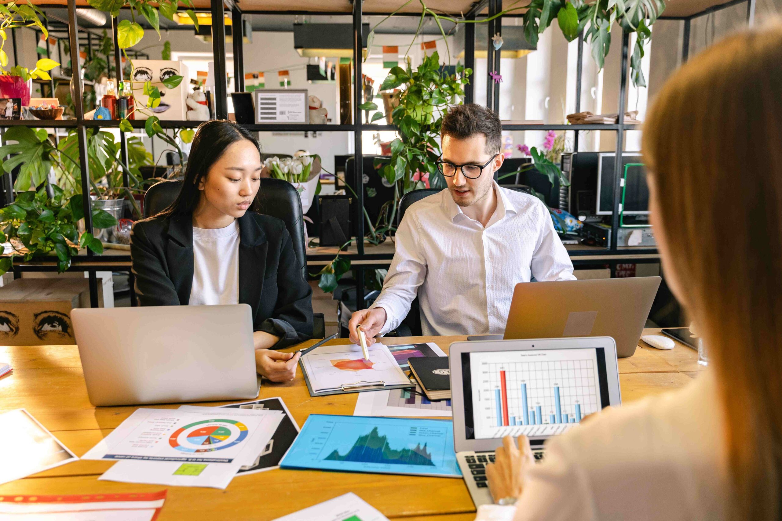How To Compare An SEO Marketing Company Near Me Before Hiring